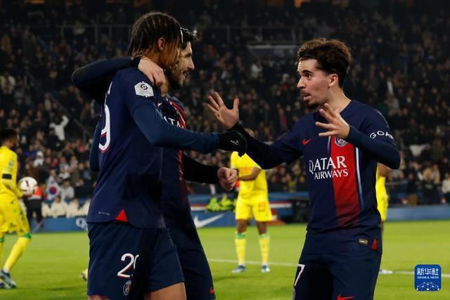 曼联寻找救火教练 阿莫林替代者 最热门人选浮现 两优势无人能及