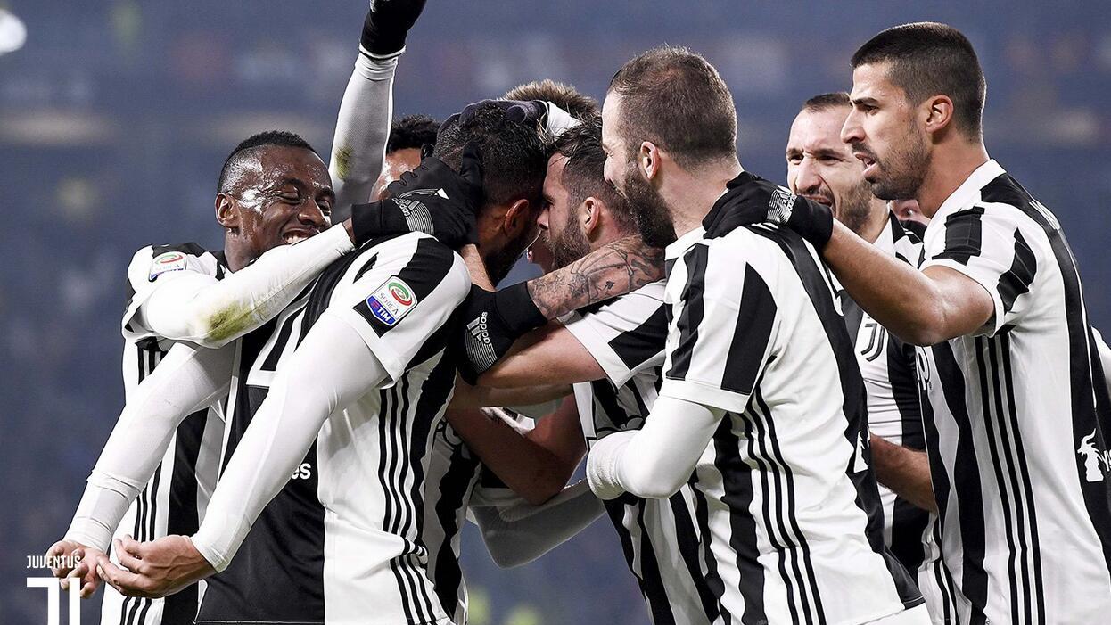 无奈空砍，库里21中11得31分3板5助，三分11中3正负值-9首发最低