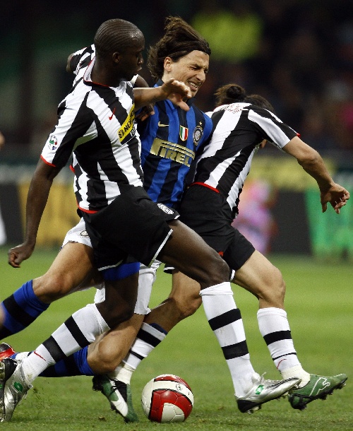 若今夜进球，梅里诺将是32年来首位连续3场对蓝军破门枪手球员