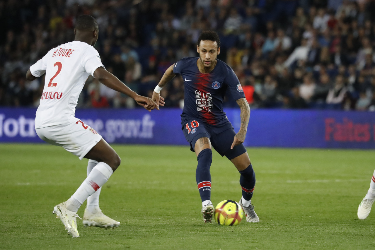 《女巨人游乐场》更新：新增对话系统与全新HUD界面！