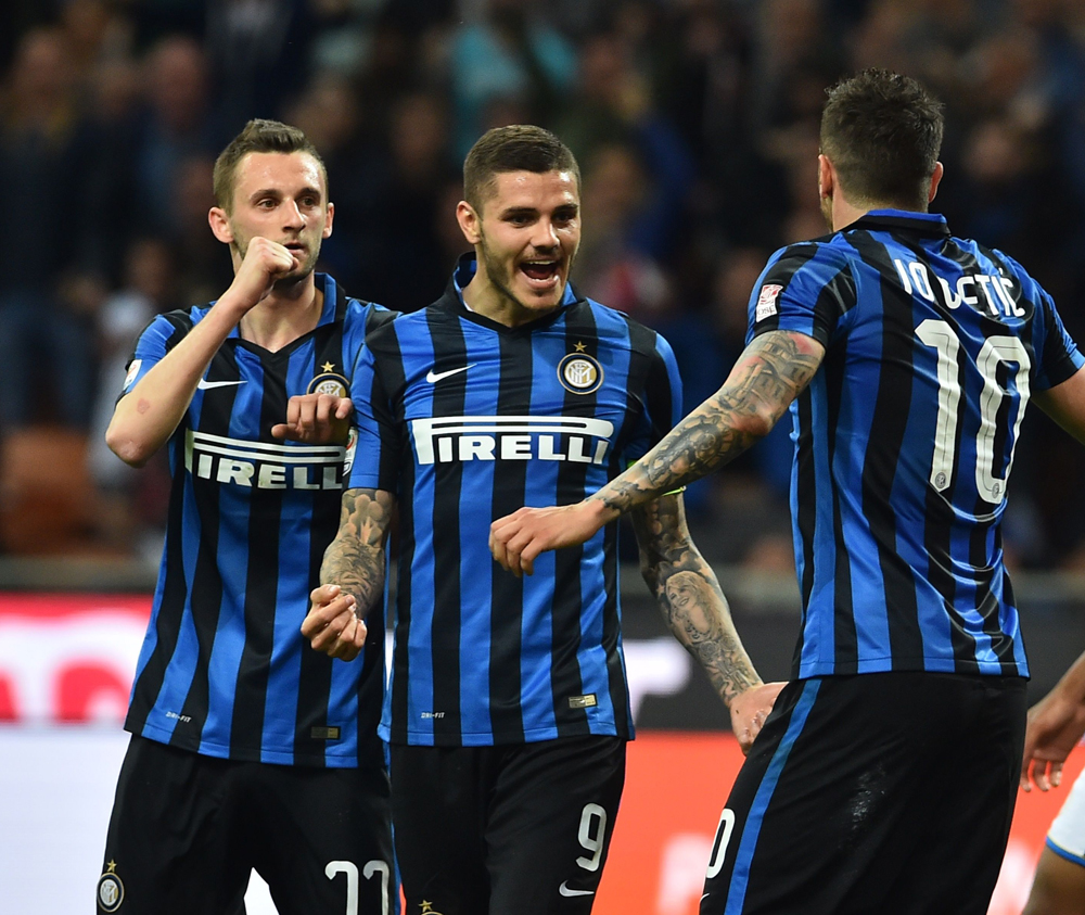 英超23亿巅峰对决！阿森纳丢分，49分领跑，利物浦罕见0射正