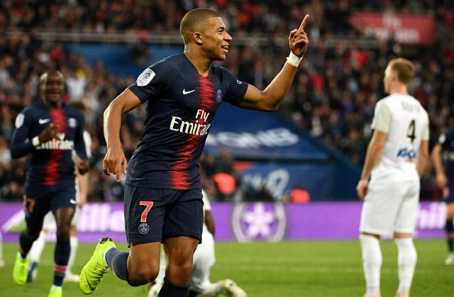 CBA沸腾夜！积分榜有变：广东男篮溃败40分，山东八连胜，青岛升第四